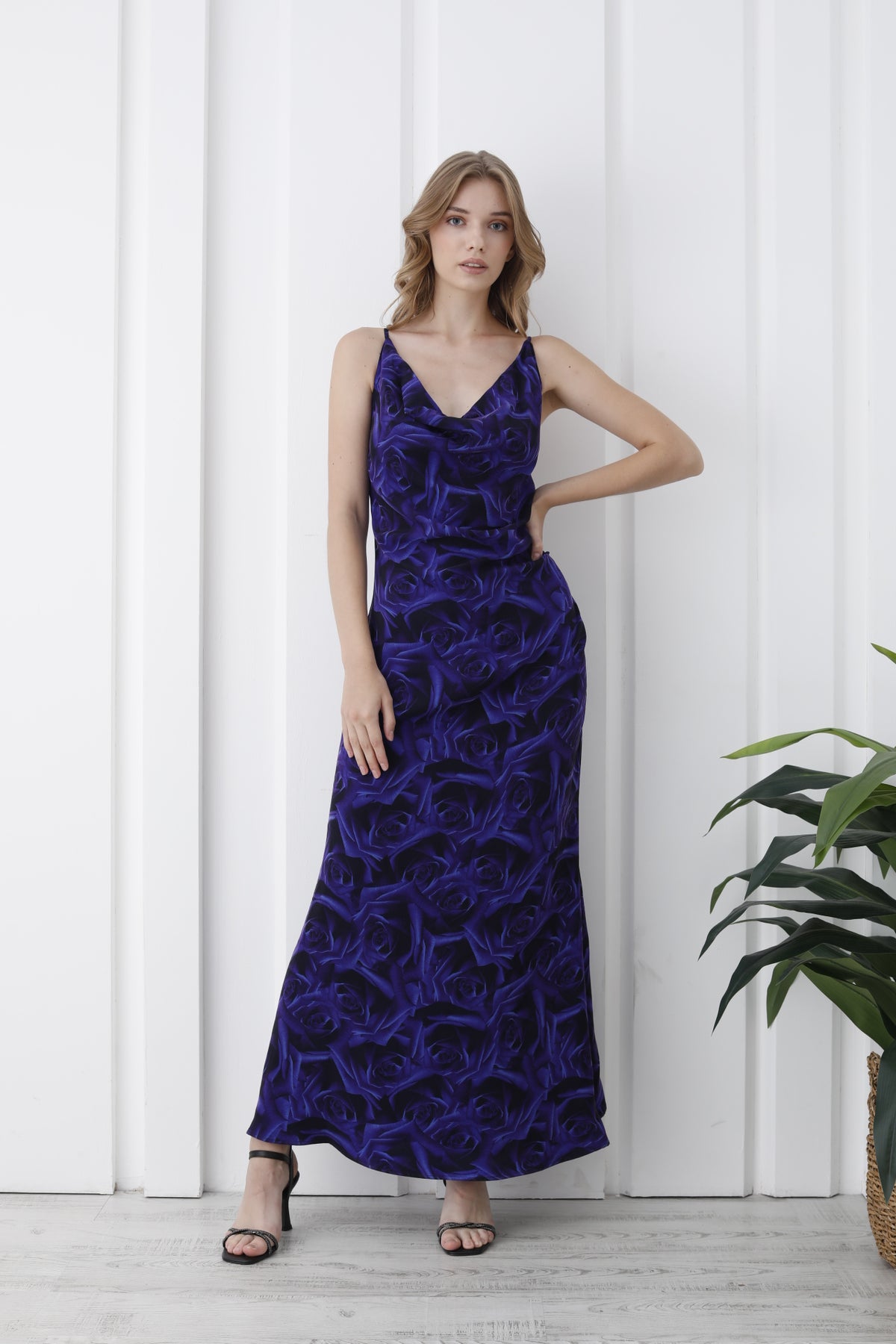 Women’s Abstract Rose Print Maxi Dress - Dark Navy