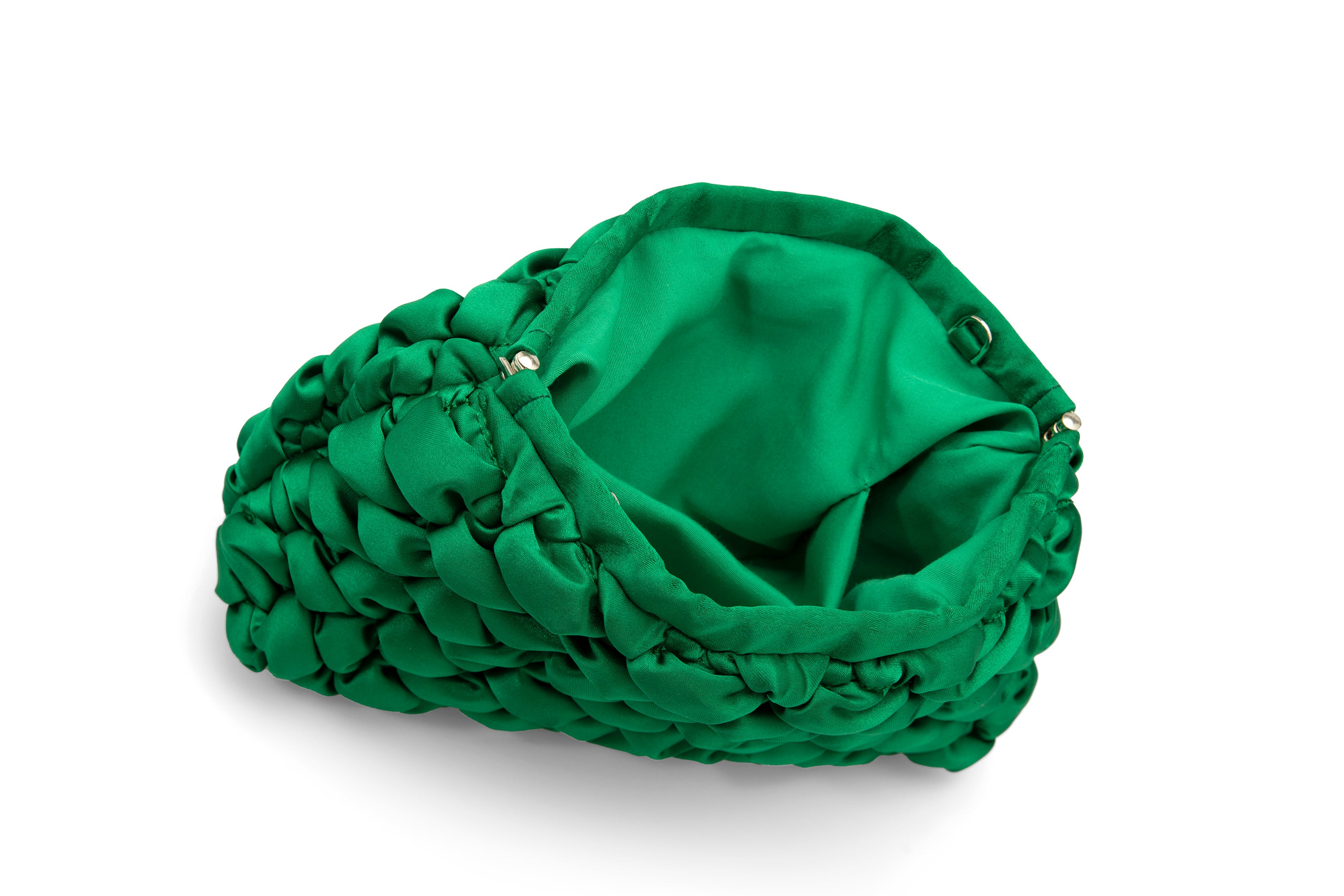 Clutch aus gestepptem Satin – Grün