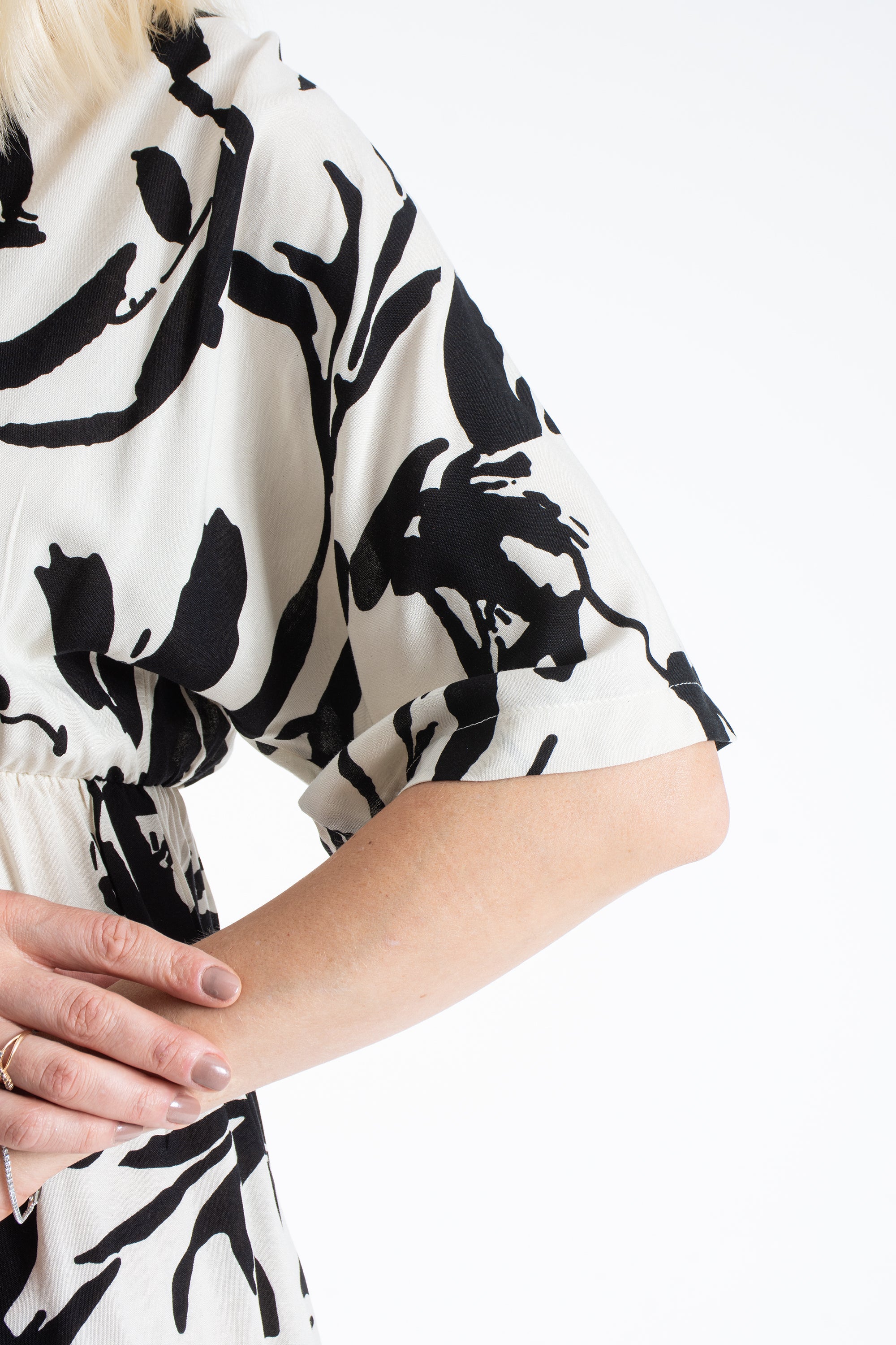 Womens Printed Ornamental Floral Midi Dress