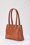 GEFLOCHTENE TASCHE AUS VEGANEM LEDER – BRAUN