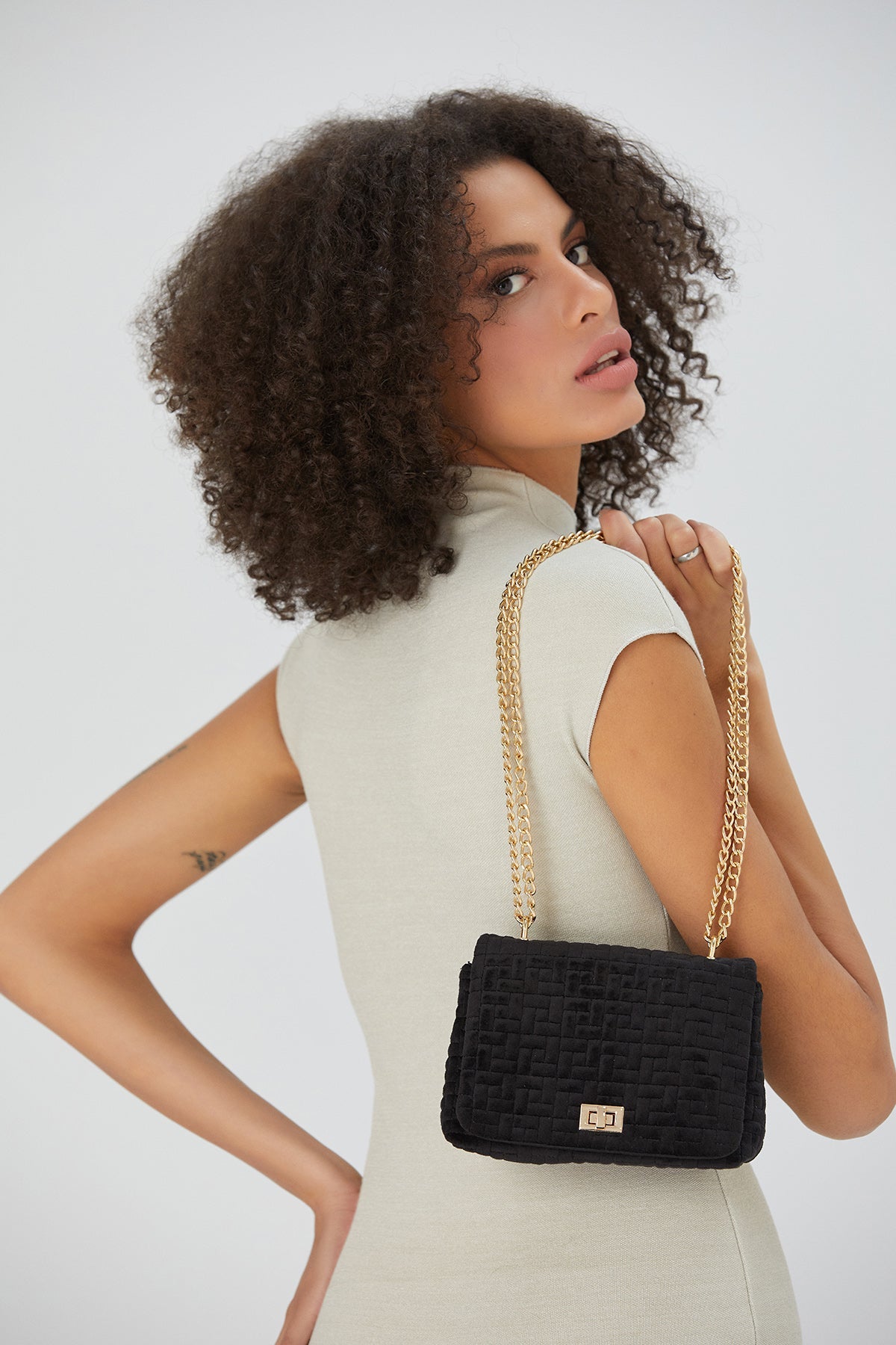 Sac bandoulière en velours matelassé - Noir